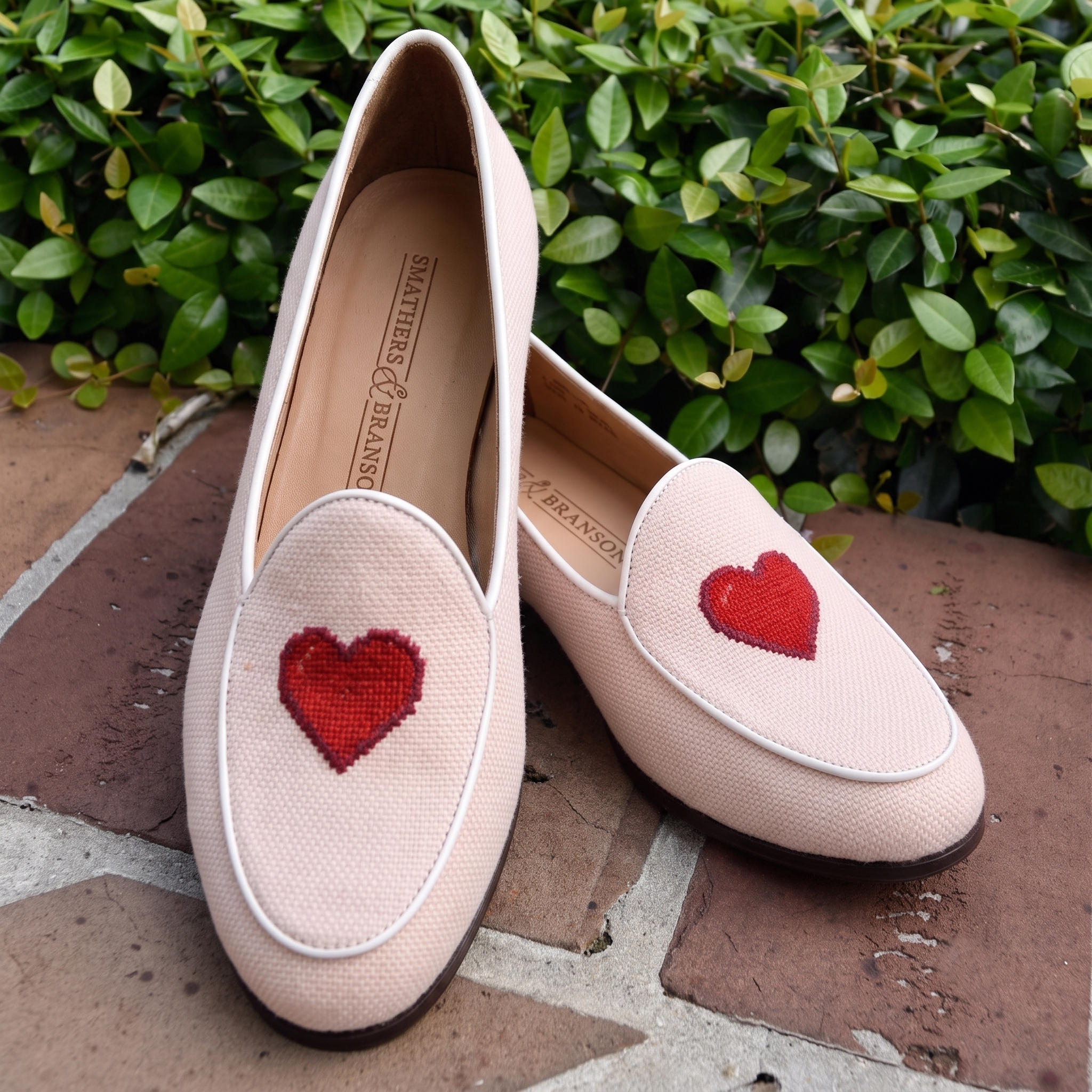 Heart Women's Linen Belgian Loafers (Powder Pink Linen)