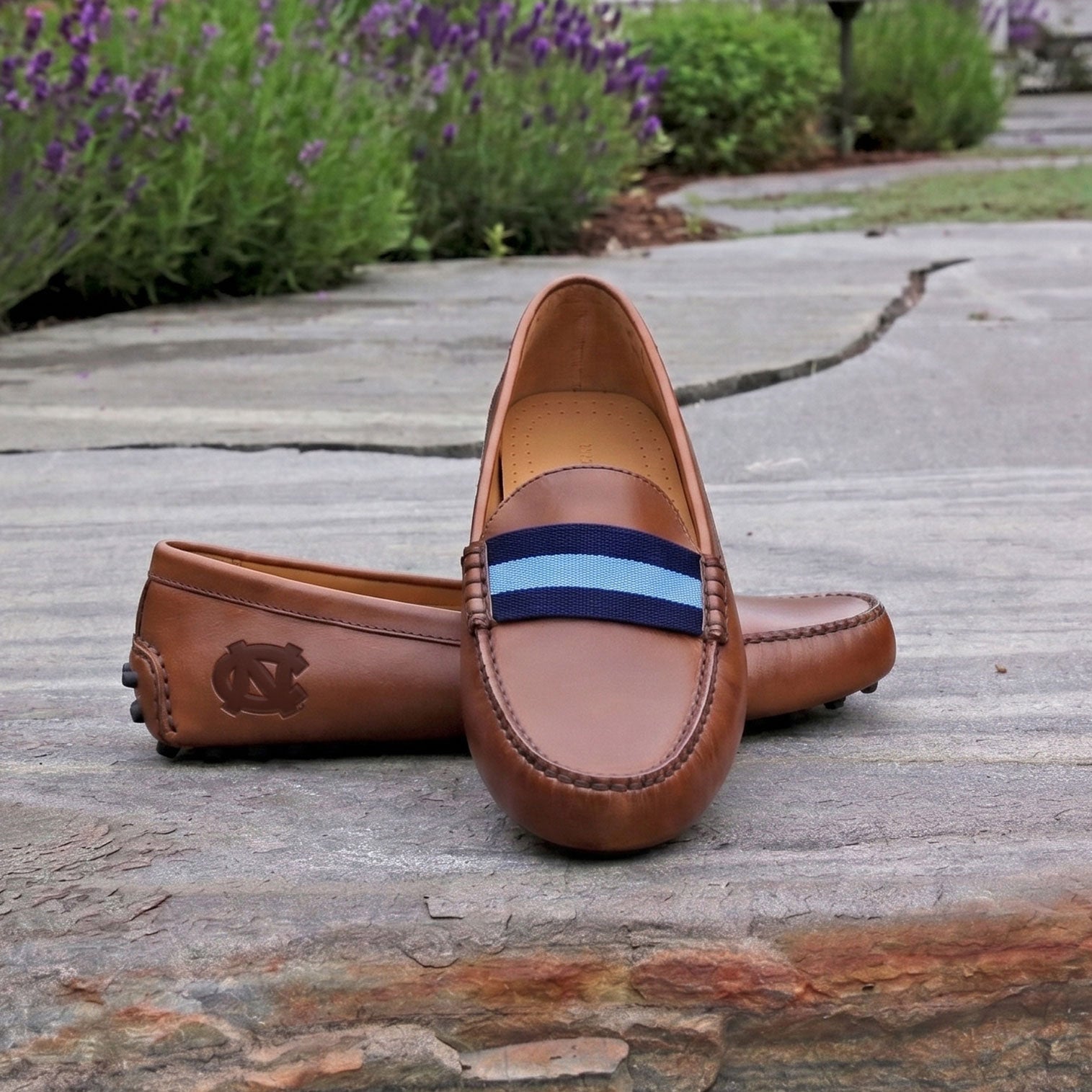 UNC Surcingle Driving Shoes (Dark Navy-Light Blue) (Chestnut Leather-Logo)