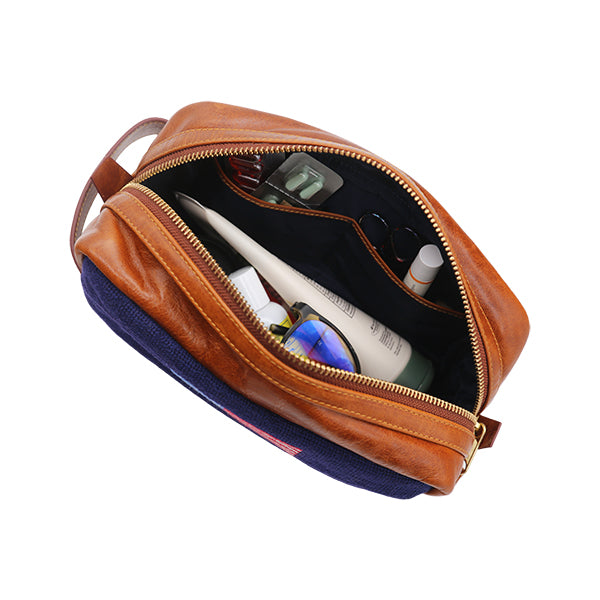 Black Lab Walking Toiletry Bag (Blueberry)